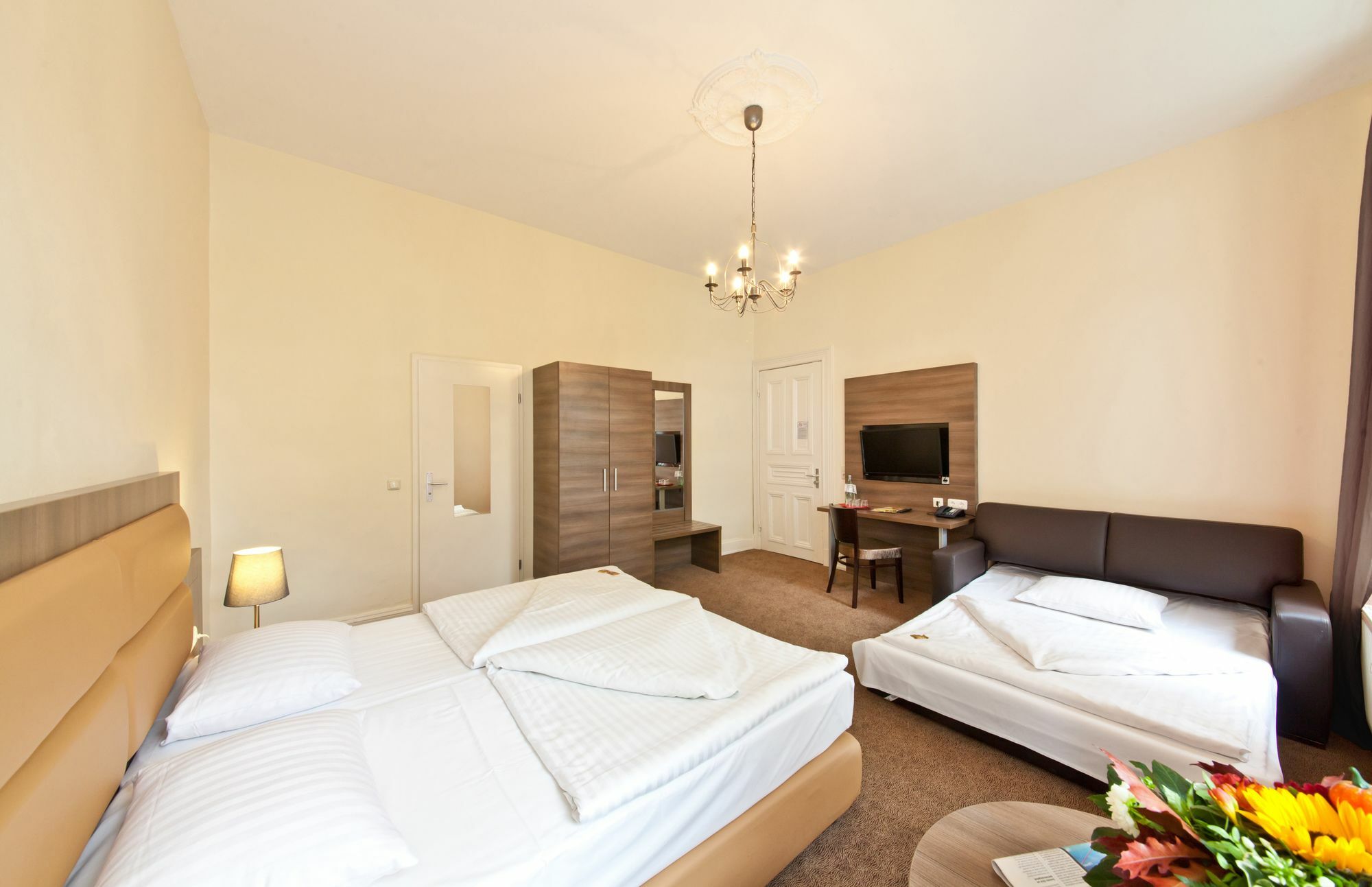 Hotel Koenigshof Hamburg-Harburg Buitenkant foto