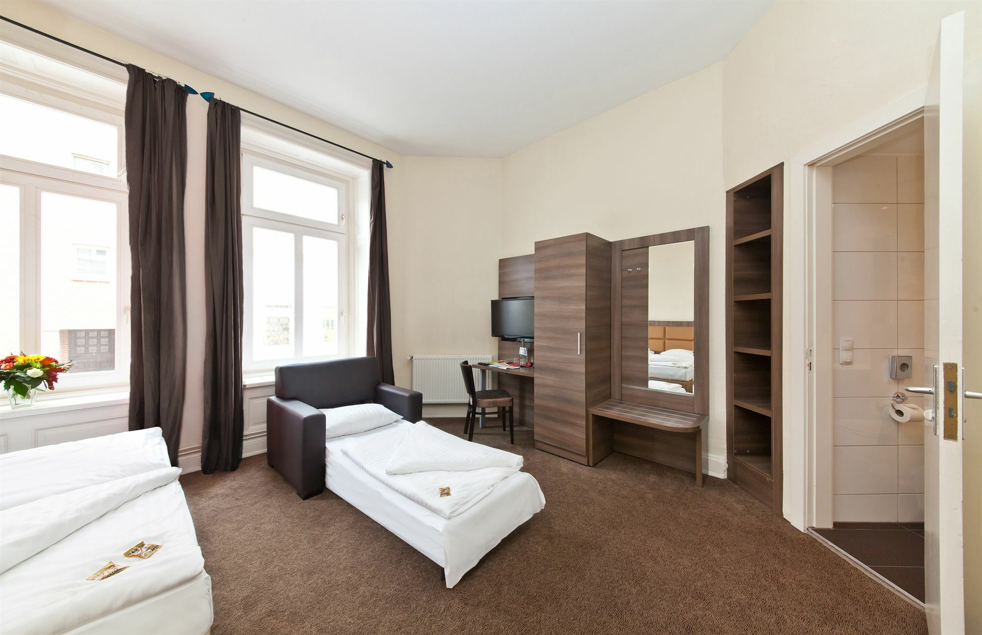 Hotel Koenigshof Hamburg-Harburg Buitenkant foto